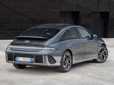 Hyundai IONIQ 6: la prova dell'auto che sfida Tesla