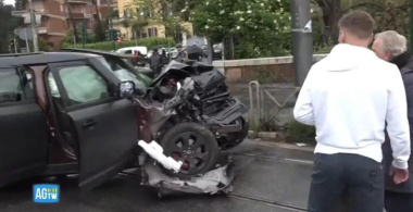 Ciro Immobile: incidente con la Range Rover Defender a Roma contro un tram