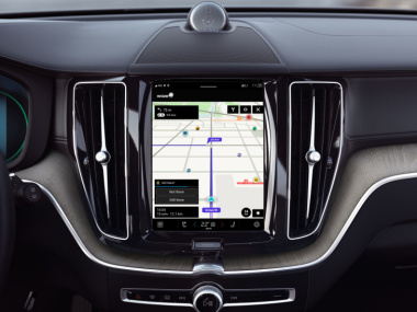 Volvo, l'app di Waze arriva sul sistema infotainment