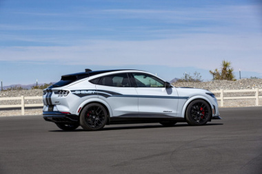 Shelby Mustang Mach-E GT: arriva in Europa il primo veicolo elettrico del brand [FOTO]