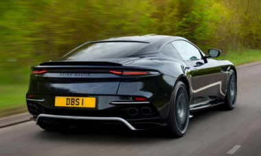 Aston Martin DBS 770 Ultimate: prezzo, motore, prestazioni, interni, guida su strada