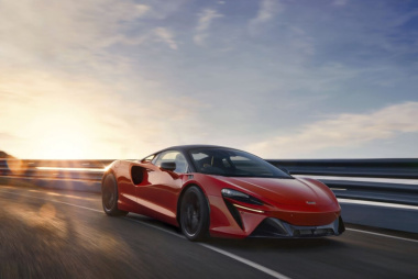 McLaren, accordo per la prossima hypercar V8 ibrida