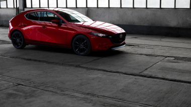 In prova l'ultima Mazda 3 entrate in listino: sia hatchback che sedan