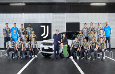 Jeep Grand Cherokee 4xe entra a far parte della flotta della Juventus