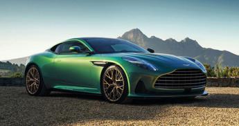 Aston Martin DB12: sportività e lusso