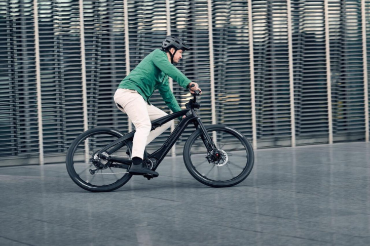 porsche cross performance: il brand tedesco svela due nuove e-bike [foto]
