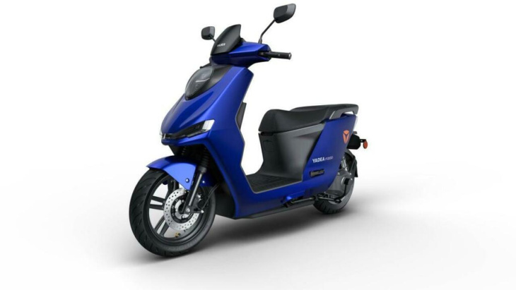 yadea f200: debutta il nuovo scooter elettrico progettato con porsche [foto]