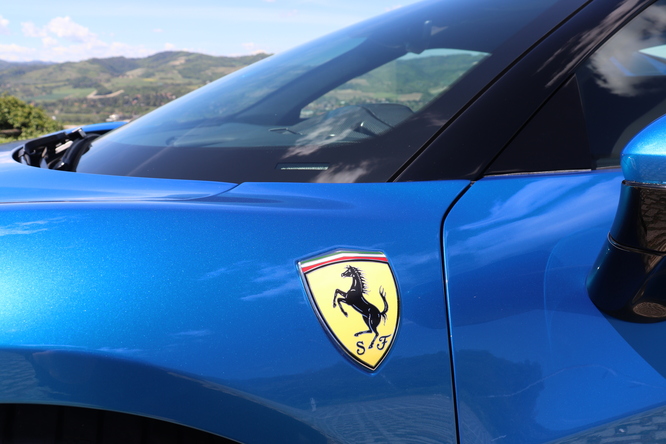 Ferrari, tre tipi di supercar in futuro