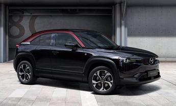 Mazda MX-30 e-Skyactiv R-EV: il crossover ibrido con motore rotativo