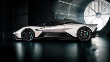 Aston Martin a tutto elettrico, accordo con la Lucid e 2 miliardi di investimento