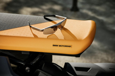 BMW Motorrad presenta gli Smartglasses ConnectedRide per i motociclisti [FOTO]