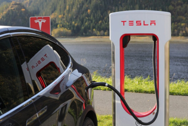 Tesla, anche Volvo tra le case che utilizzeranno lo standard per le elettriche