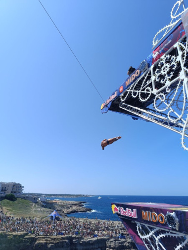 La Red Bull Cliff Diving di Polignano vista da vicino, con Xiaomi