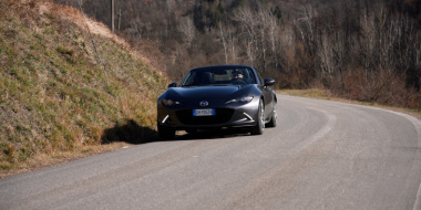 Mazda MX-5, la prossima generazione sarà elettrificata