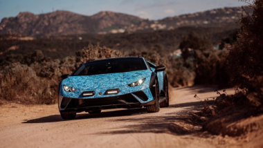 Lamborghini Huracan Sterrato Opera Unica: l’esclusiva livrea blu