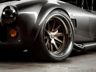 Shelby Cobra: ecco la Diamond Edition da oltre 1000 CV [FOTO]