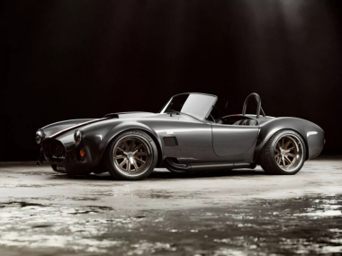 Shelby Cobra Diamond Edition by Classic Recreations