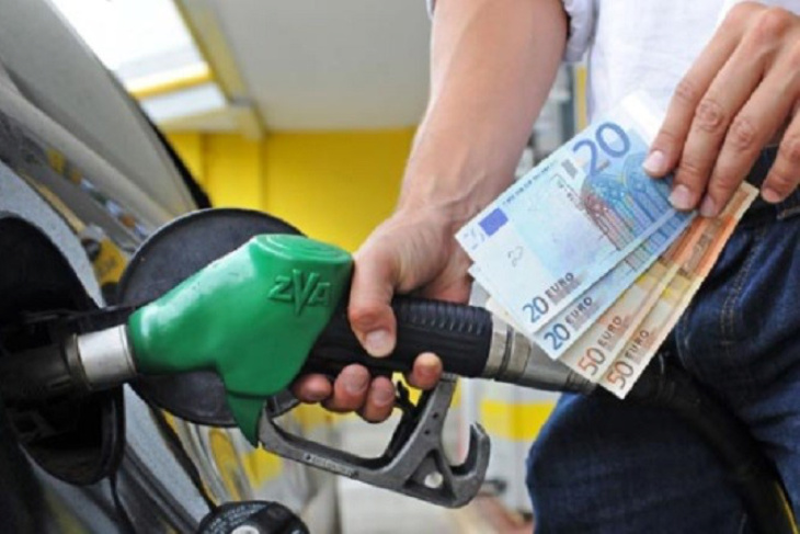 Benzina a 2,722 euro sulla A8, la Finanza dovrà intervenire