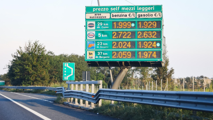 carburanti, unc: benzina venduta a 4 euro, la guardia di finanza controlli