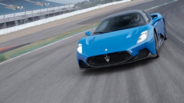 Maserati MC20: ecco con che facilità supera i 300 Km/h [VIDEO]