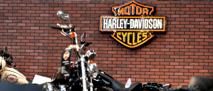 harley davidson compie 120 anni il 28 agosto: la storia della casa motociclistica