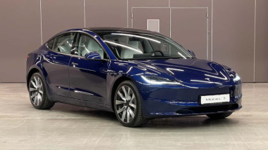 Cosa succede a chi ha ordinato la vecchia Tesla Model 3?