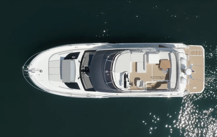 prestige f4 2023: la prova dello yacht a motore fly 