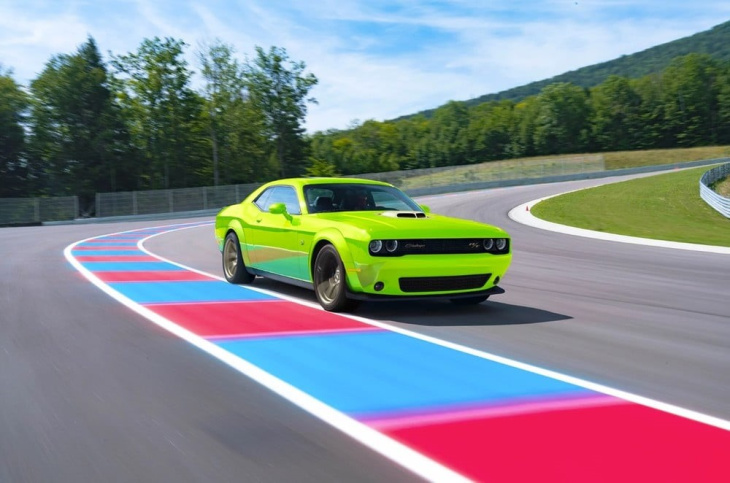 le nuove dodge challenger e charger arrivano anche in europa