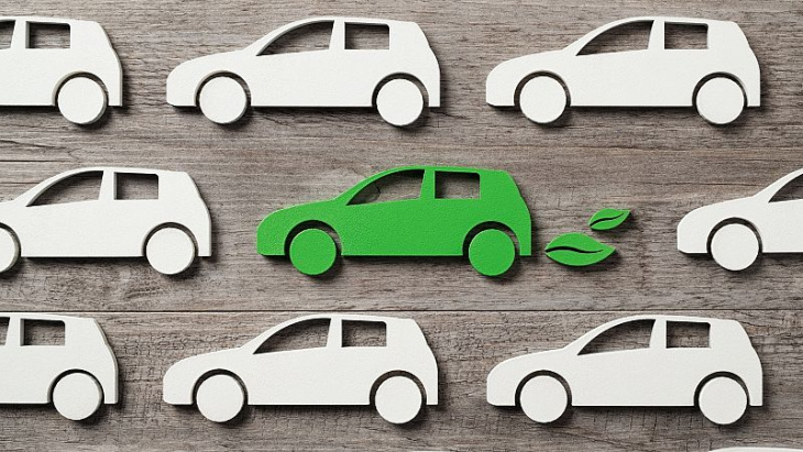quanto sono ecologici i veicoli elettrici rispetto alle auto a benzina o diesel?
