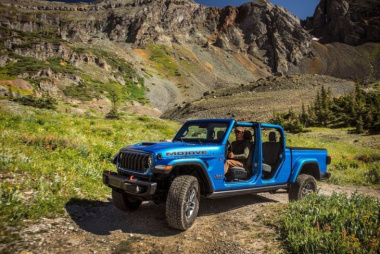 Jeep Gladiator 2024: l’emblema dell’avventura fuoristrada si rinnova