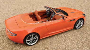 Ecco una buona occasione per comprare otto Aston Martin arancioni