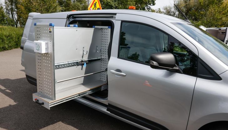 elettriche,, renault trafic van e-tech electric: l’iconico furgone diventa 100% elettrico
