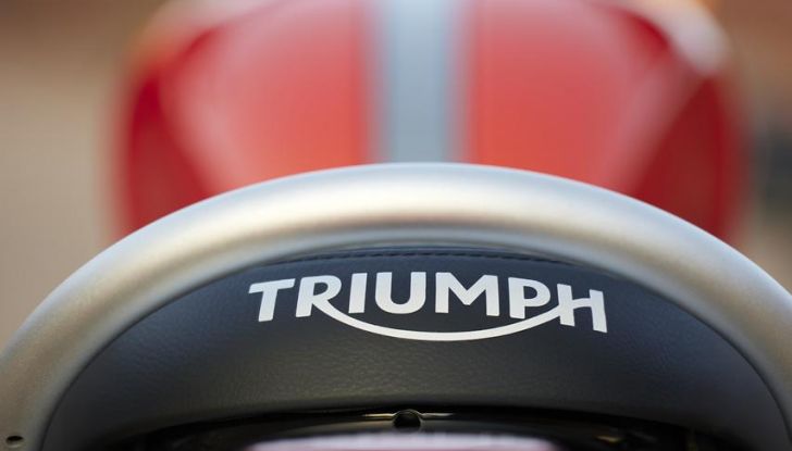 triumph scrambler 1200 x ed xe: debutta il model year 2024 con diversi aggiornamenti