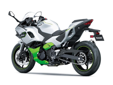 Kawasaki Ninja 7 Hybrid: debutta ufficialmente la prima moto ibrida al mondo