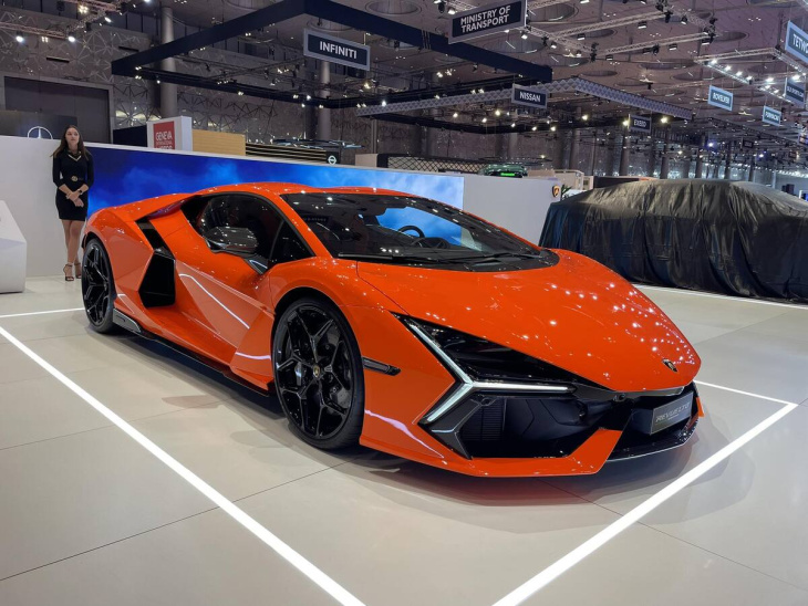 Lamborghini, Revuelto e Lanzador debuttano in Medio Oriente