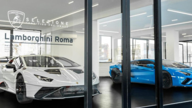 Lamborghini, che show a Roma: sfilano tutte le supercar più iconiche