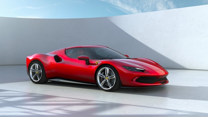 Ferrari, le ibride sorpassano le endotermiche