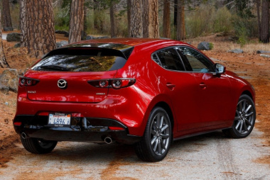 Mazda3: il popolare modello festeggia 20 anni