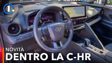 Toyota C-HR 2023, gli interni nel dettaglio