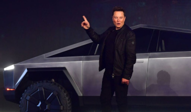 Tesla ti chiederà 50mila dollari se provi a rivendere il Cybertruck