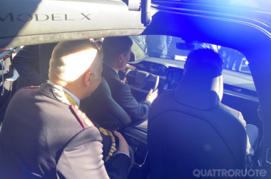 Polizia di Stato – Una Tesla Model X per la Polstrada del Veneto