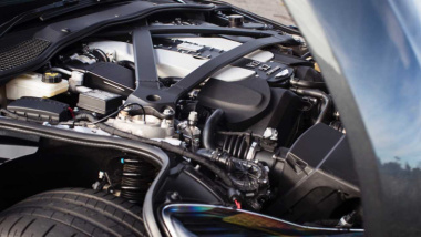 La Aston Martin vuole tenere in vita il motore V12