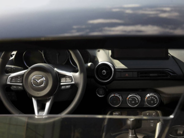 Mazda MX-5 2024, perché comprarla e perché no?