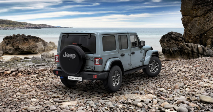 jeep wrangler: presto potrebbero debuttare le versioni ev e con range extender