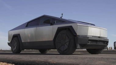 Tesla Cybertruck vs GMC Hummer EV: chi vince la drag race? [VIDEO]