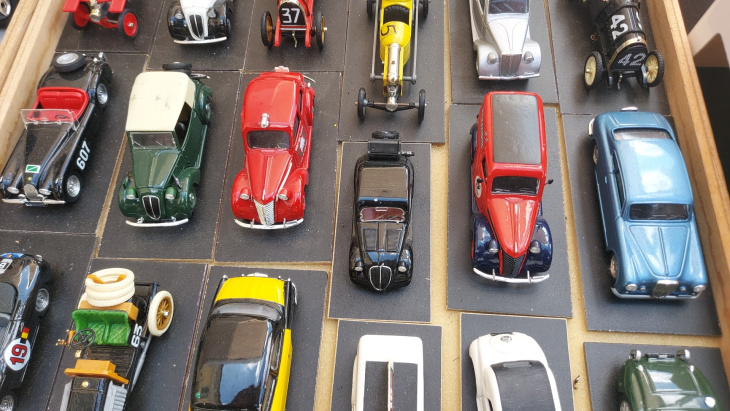 collezionismo modellini automobili die-cast: vintage e sportive. la gallery