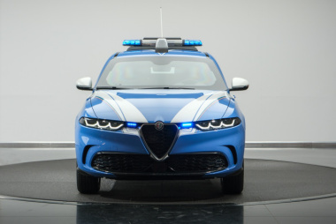 Alfa Romeo Tonale: gli 850 esemplari speciali consegnati alla Polizia di Stato