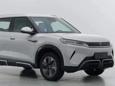 BYD Yuan UP, il nuovo SUV elettrico proporrà fino a 401 km di autonomia