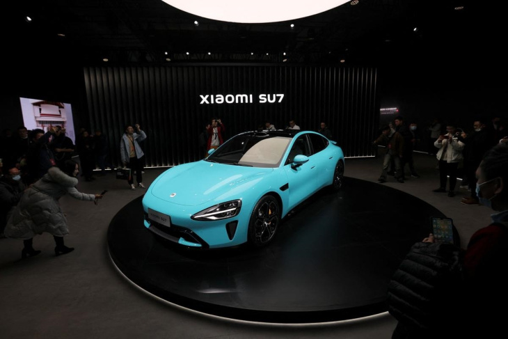 xiaomi fa il suo debutto nell’automotive elettrico con il su7