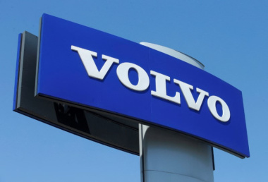 Volvo Cars sospende produzione in Belgio a causa di attacchi in Mar Rosso